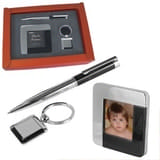 Набор: брелок, авторучка и рамка для фото; 22х17х3,5 см; металл