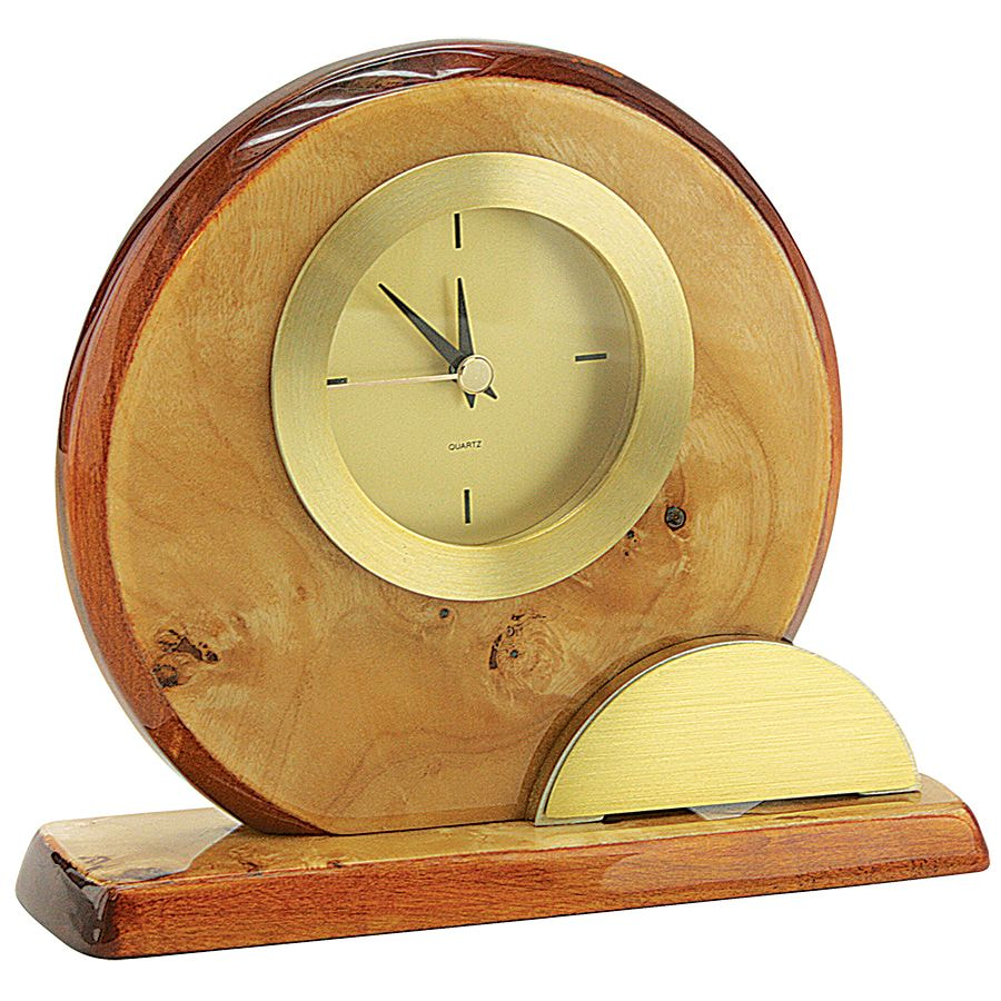 Часы настольные подставка. Часы карельская береза. Часы деревянные настольные. Настольные часы из дерева.